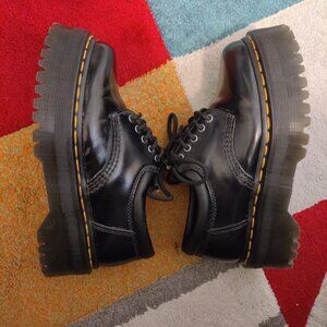 8053 Dr. Martens Leather Platform Shoes Women's Size 6 / Men's Size 5